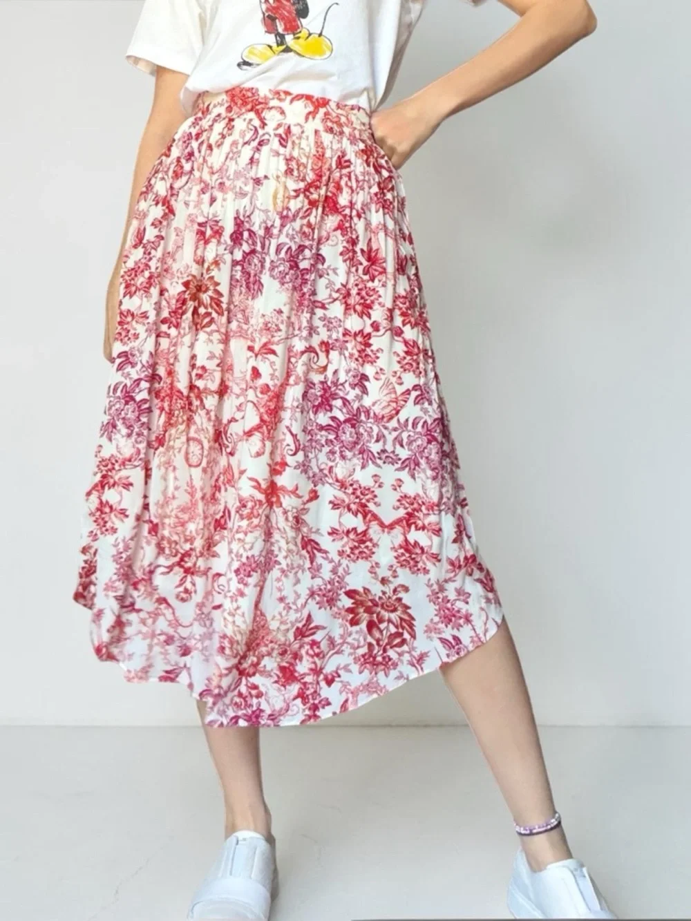 Maeve by Anthropologie Red and Rose Whimsical Print Midi Skirt Dipped Hem S - Picture 3 of 13